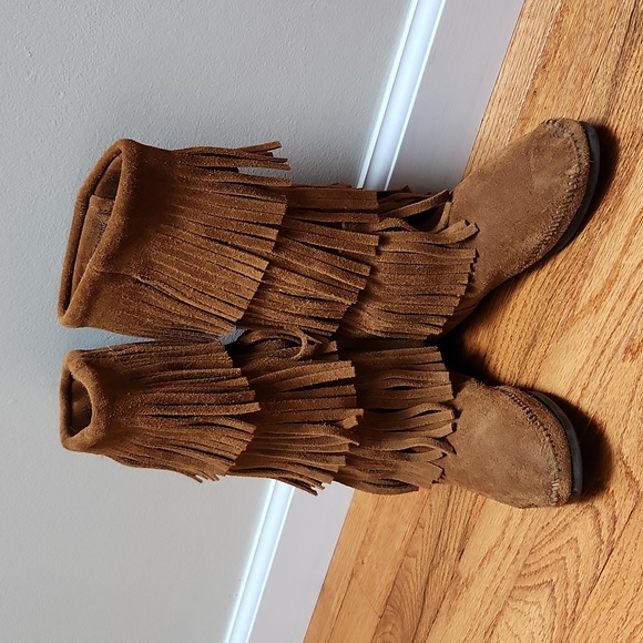 Minnetonka 3-Layer Fringe Boots - Picture 1 of 17